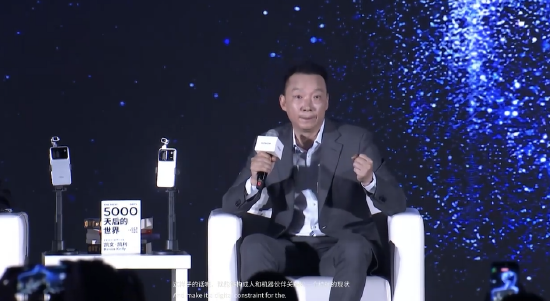 荣耀李健：AI不会剥夺人类的思考能力，反而将促使人的创造力与判断力爆发