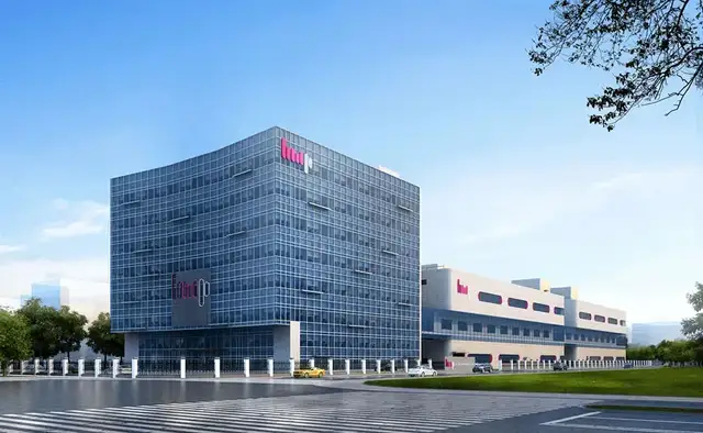 霍建宁打辅助	，李嘉诚家族攒下1600亿现金