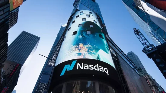 纳斯达克综合指数8月上涨3.93%，结束连跌两月
